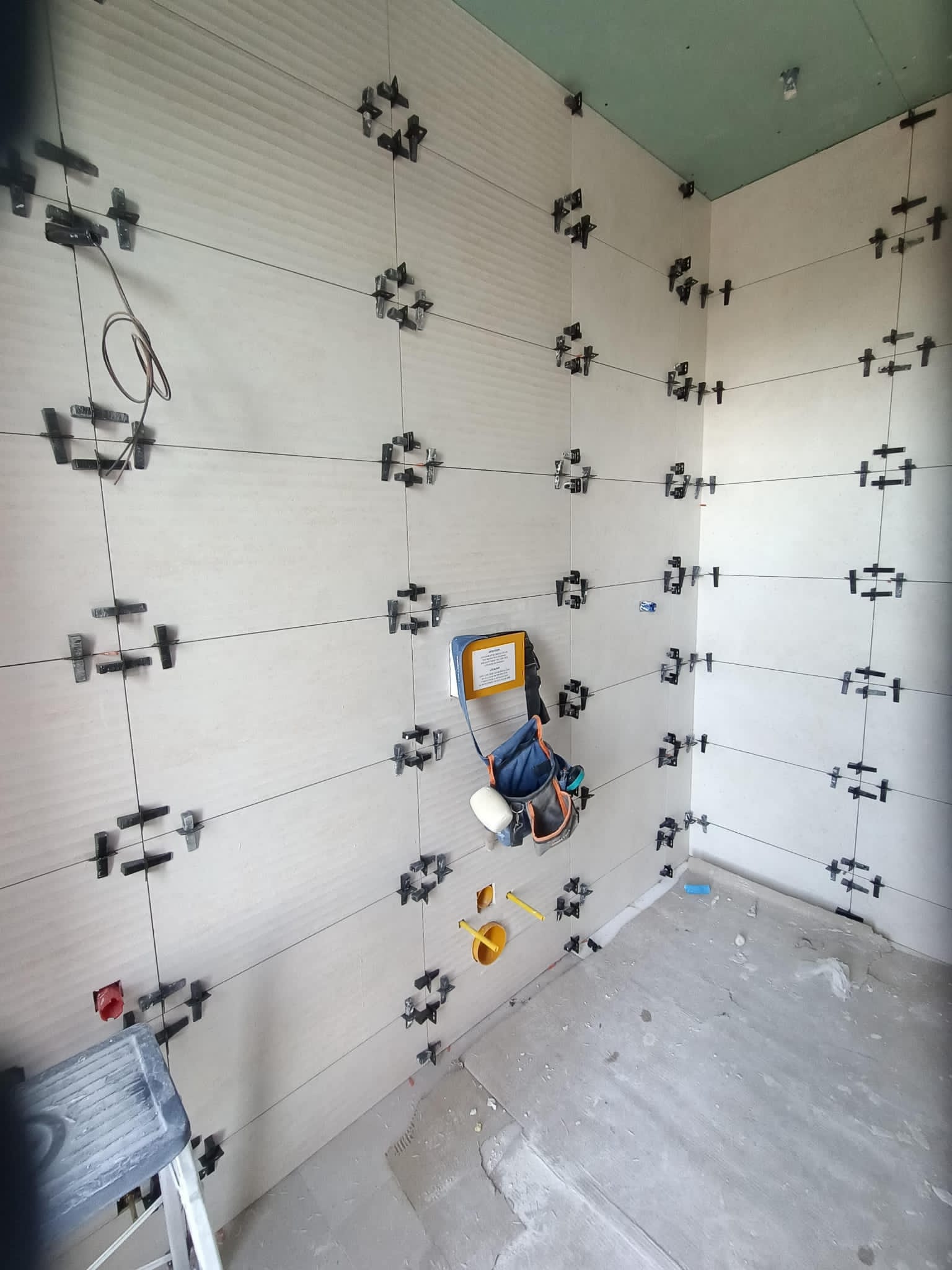 Azulejo PRO Portafolio. Instalación los azulejos, losas, baldosas