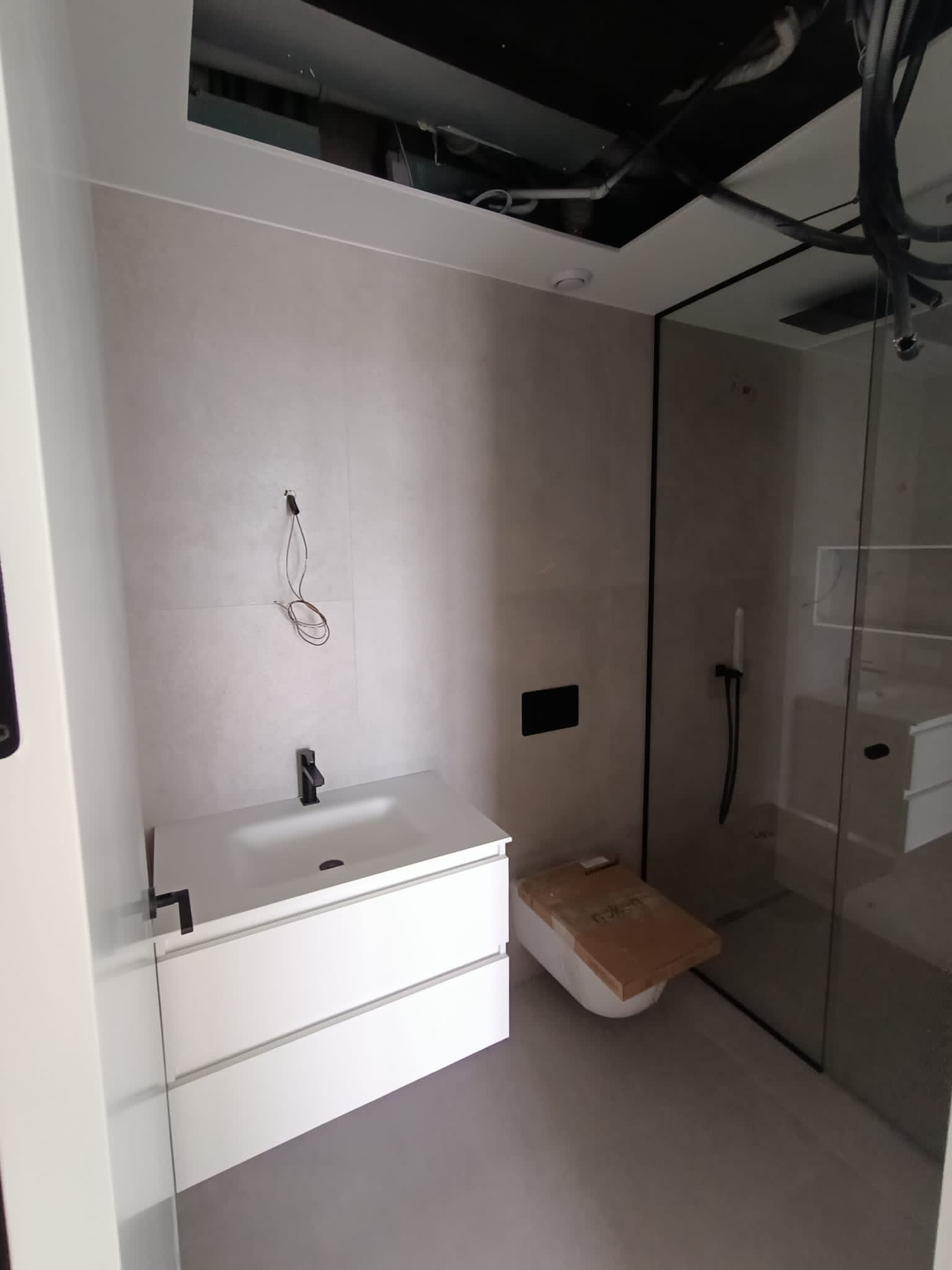 Azulejo PRO Portafolio. Instalación los azulejos, losas, baldosas