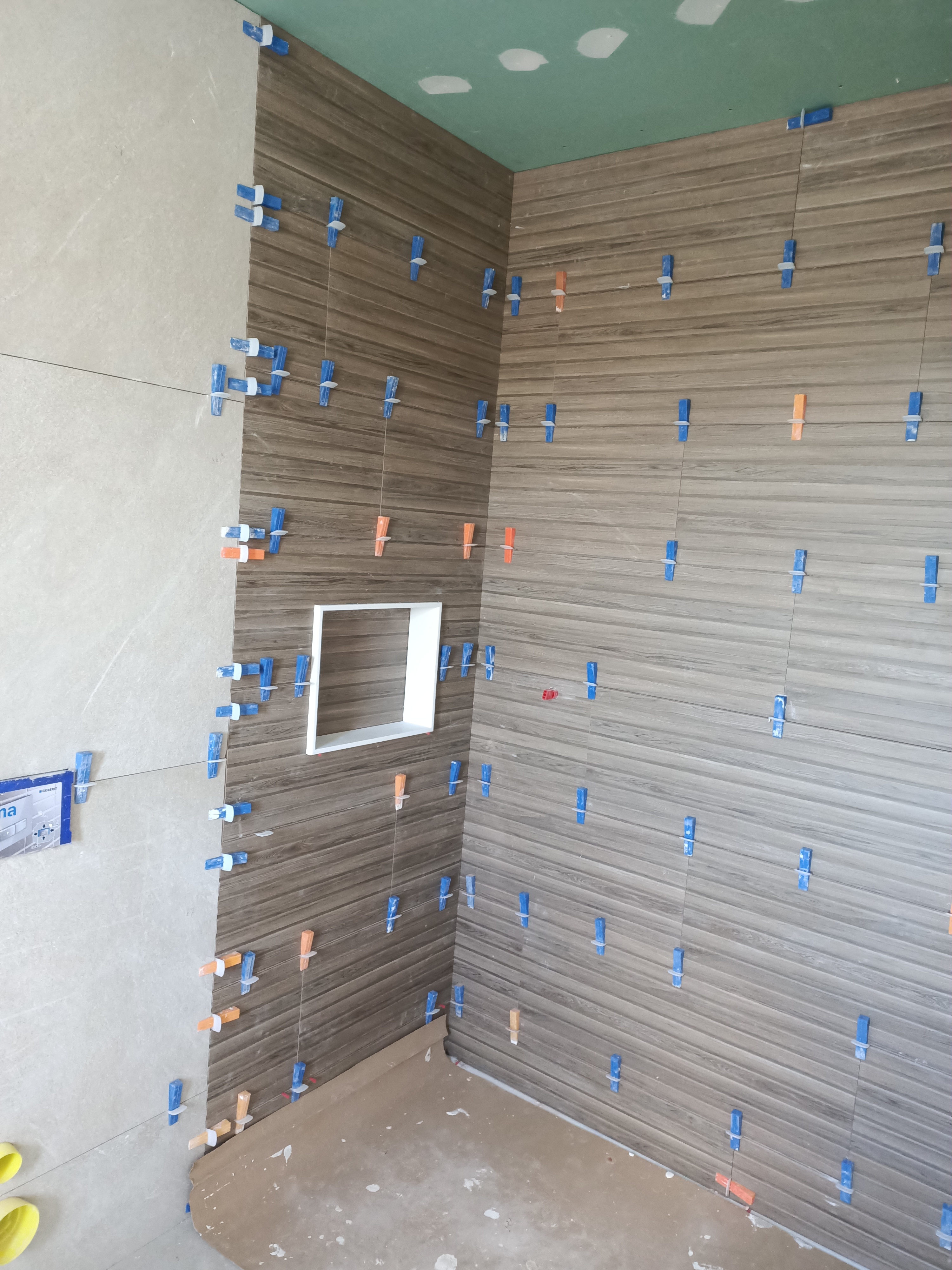 Azulejo PRO Portafolio. Instalación los azulejos, losas, baldosas