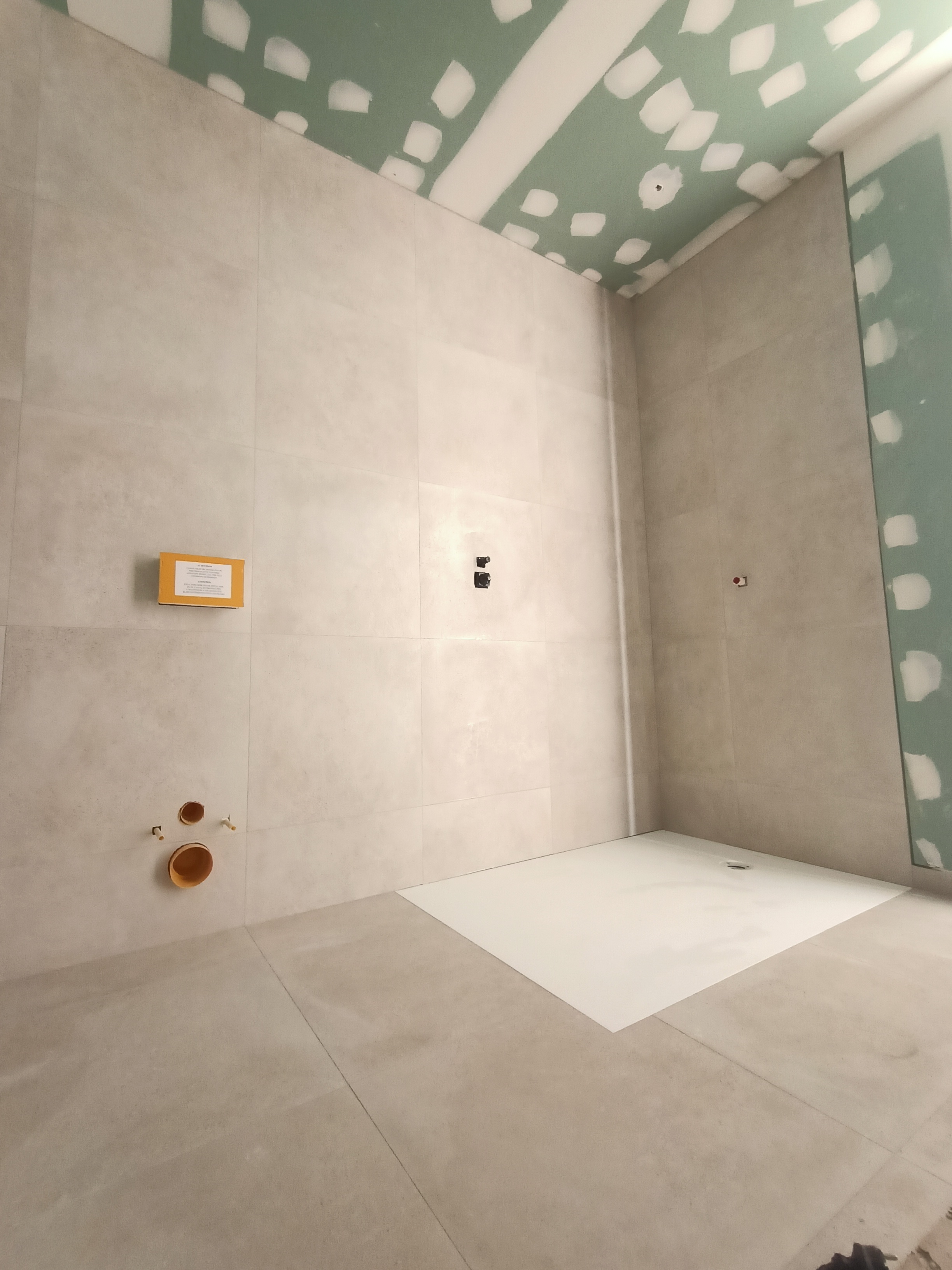 Azulejo PRO Portafolio. Instalación los azulejos, losas, baldosas