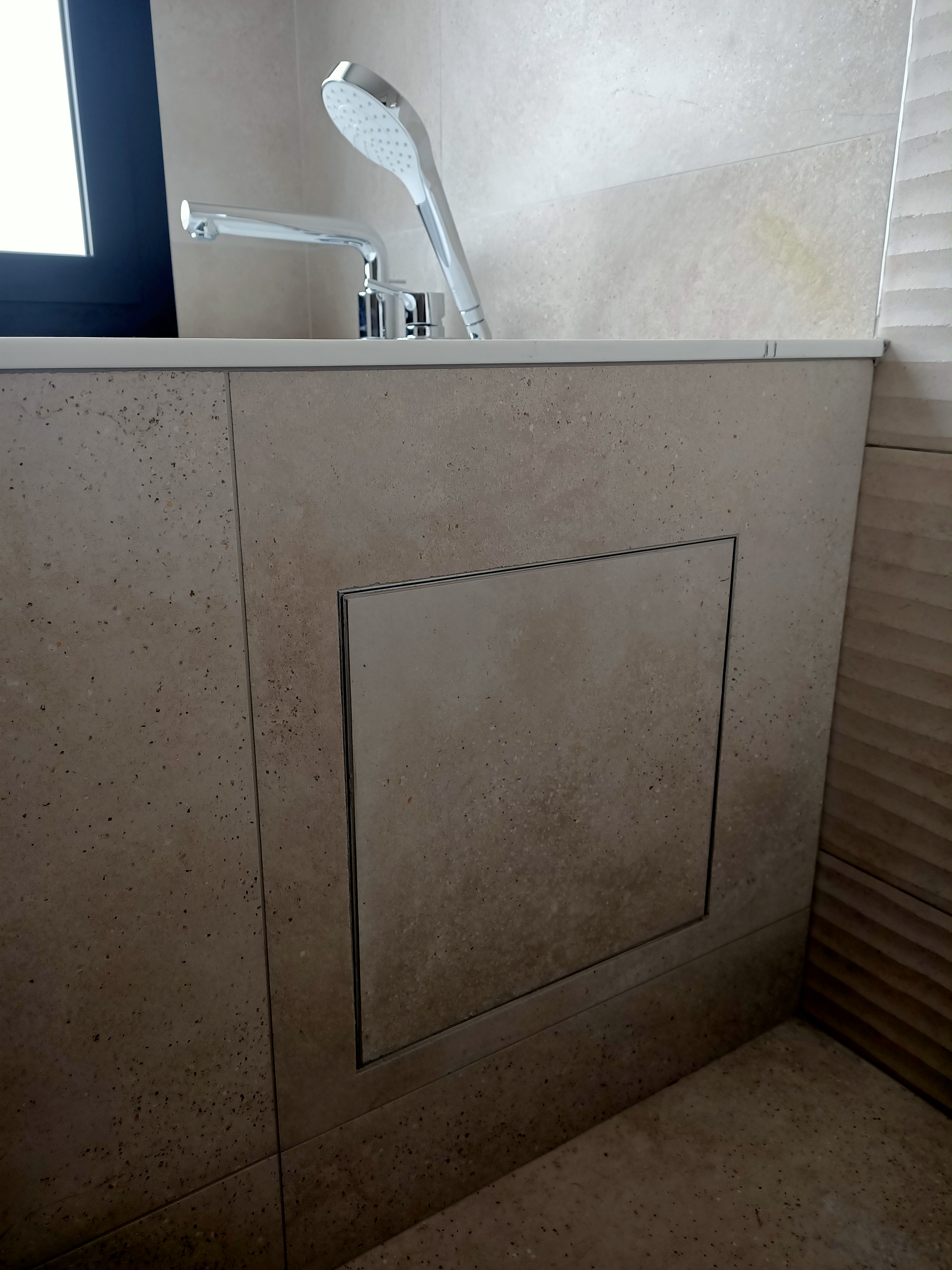 Azulejo PRO Portafolio. Instalación los azulejos, losas, baldosas