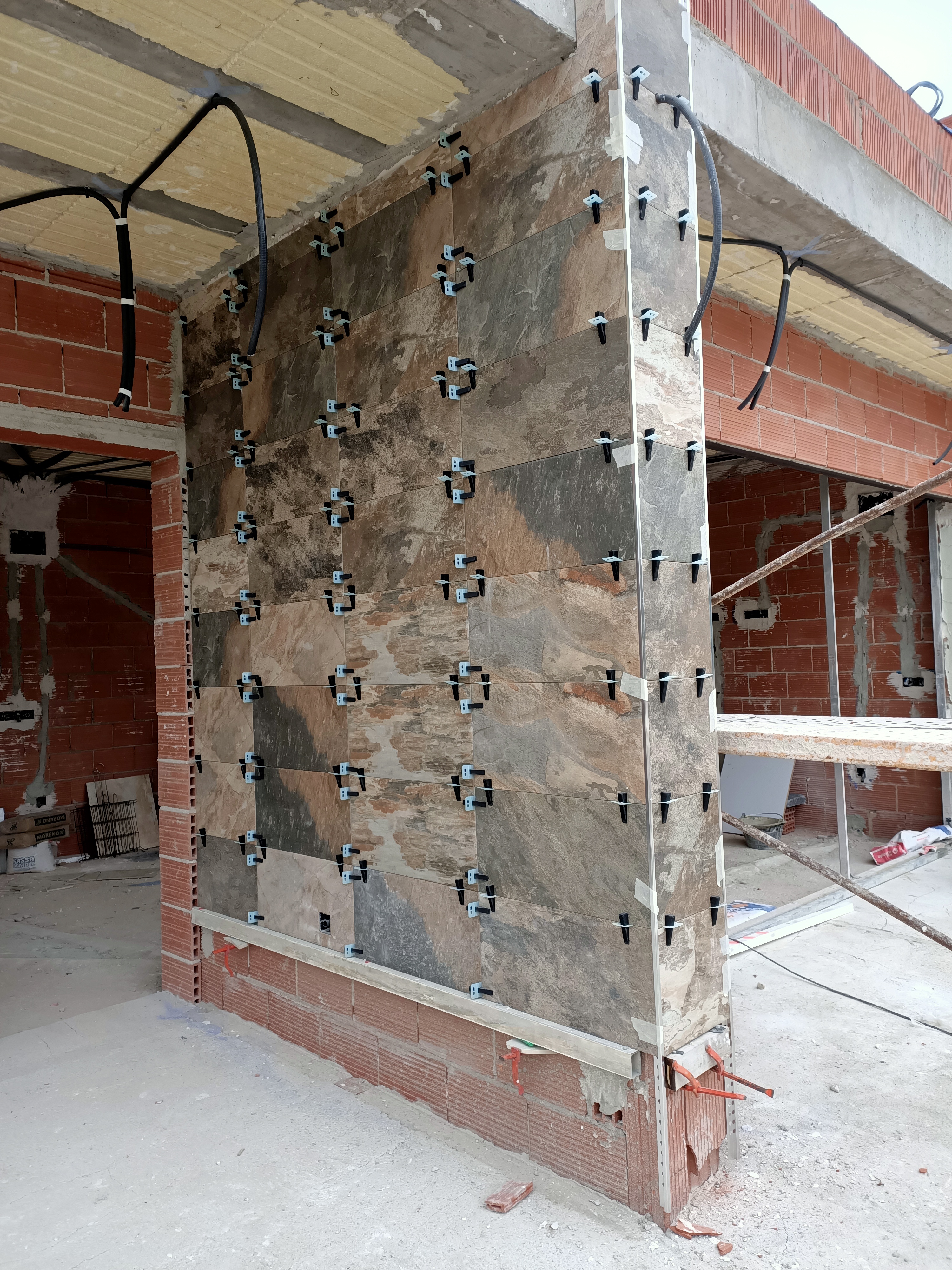 Azulejo PRO Portafolio. Instalación los azulejos, losas, baldosas