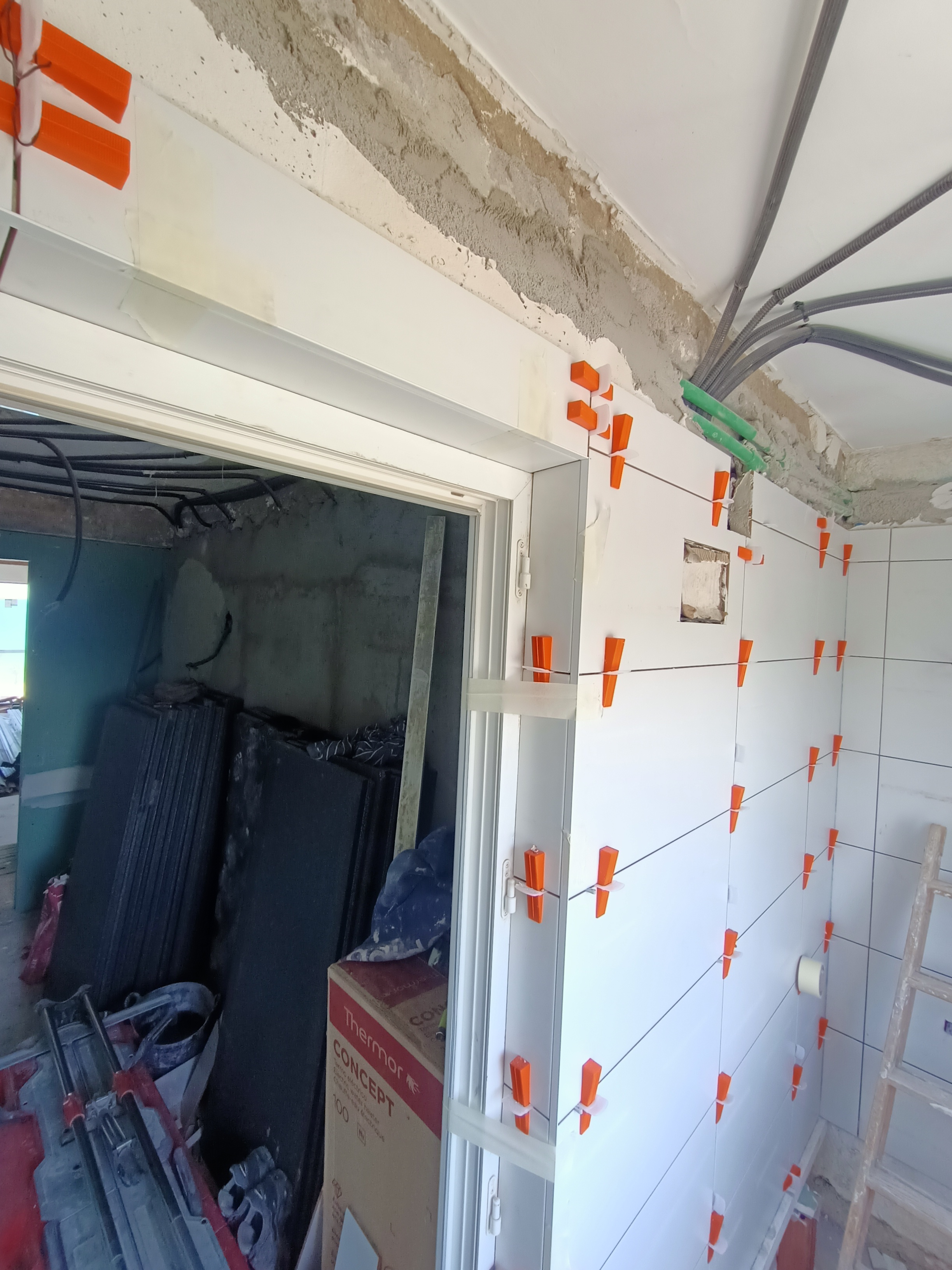 Azulejo PRO Portafolio. Instalación los azulejos, losas, baldosas