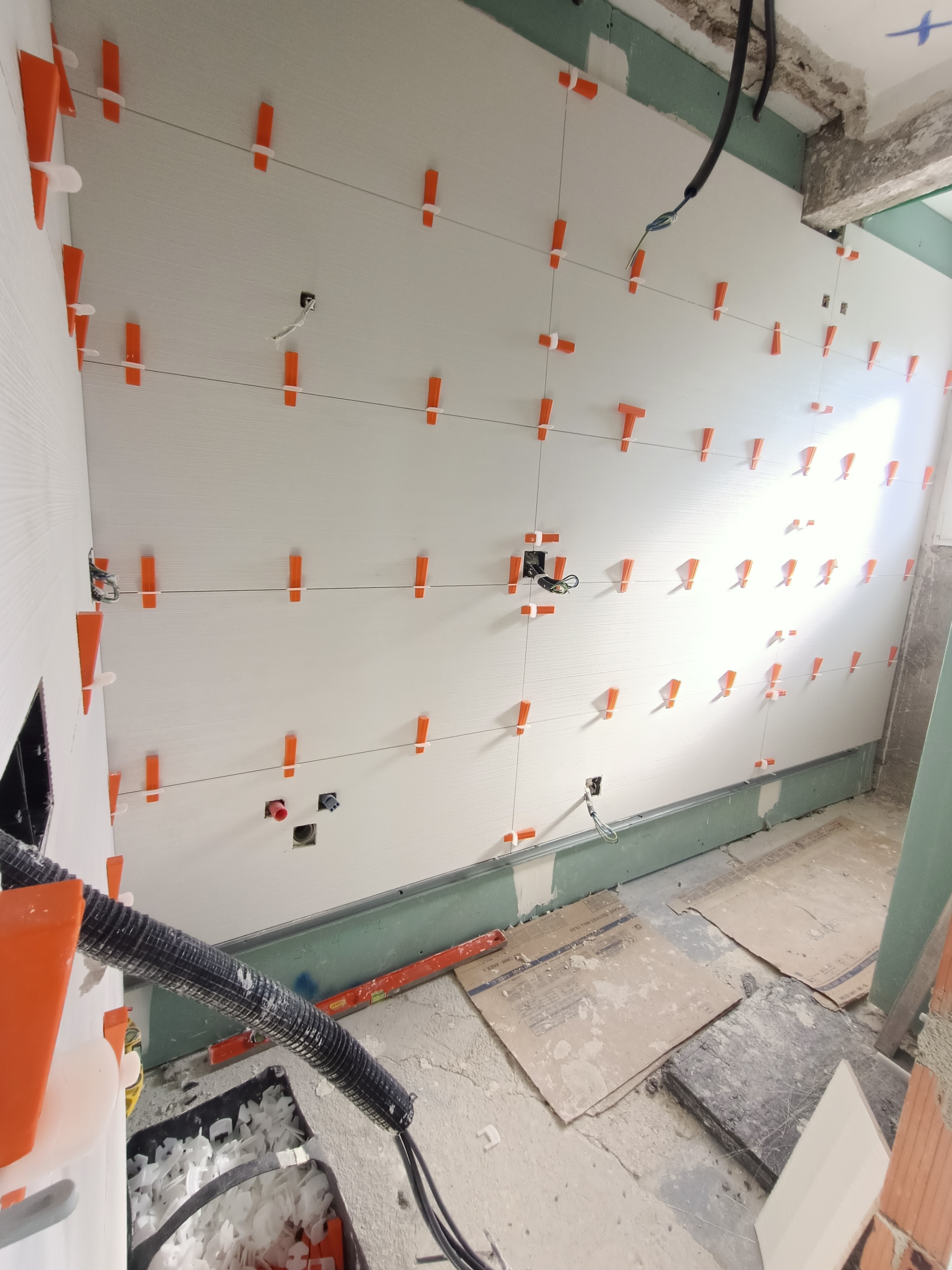 Azulejo PRO Portafolio. Instalación los azulejos, losas, baldosas