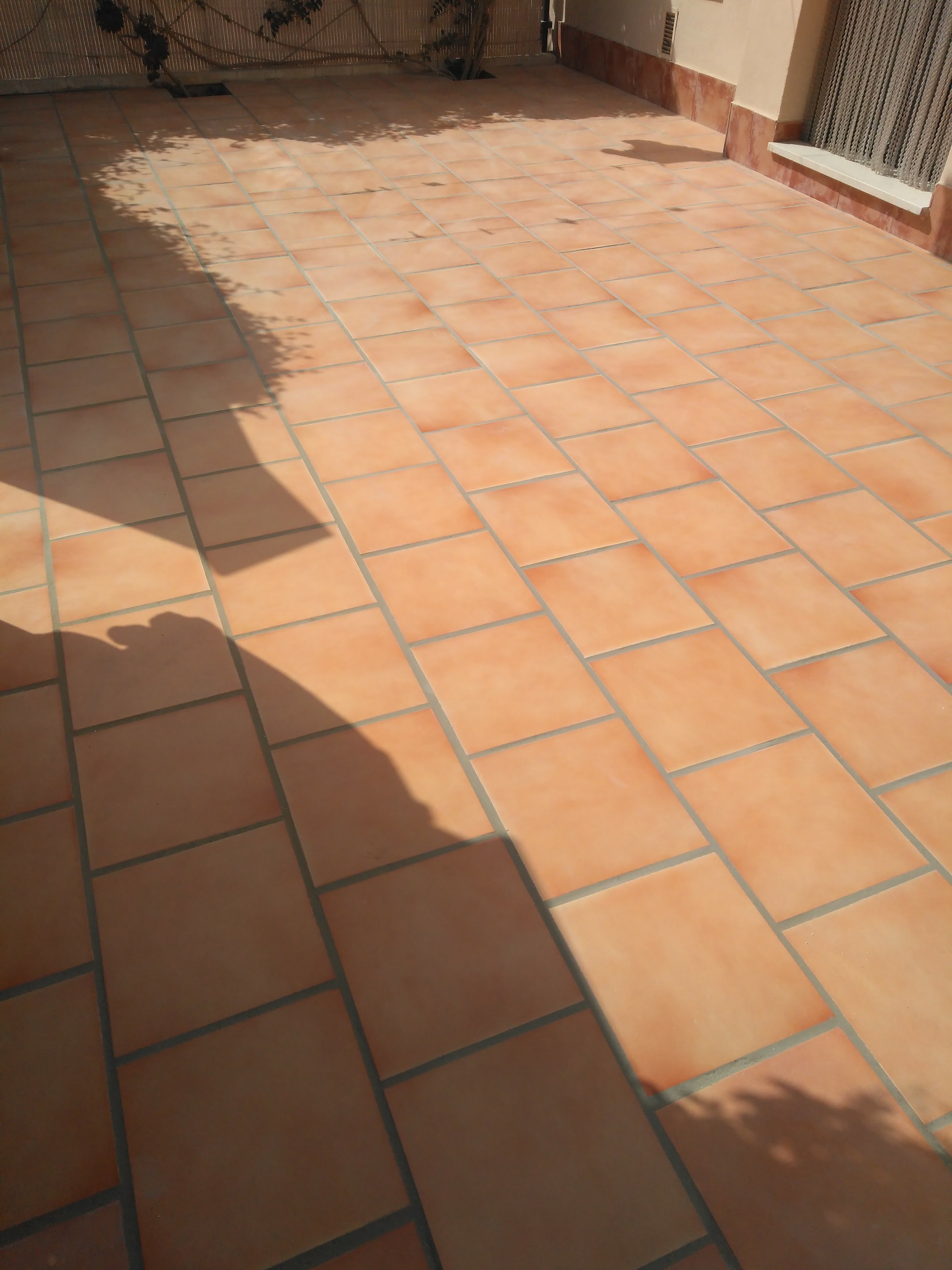 Azulejo PRO Portafolio. Instalación los azulejos, losas, baldosas