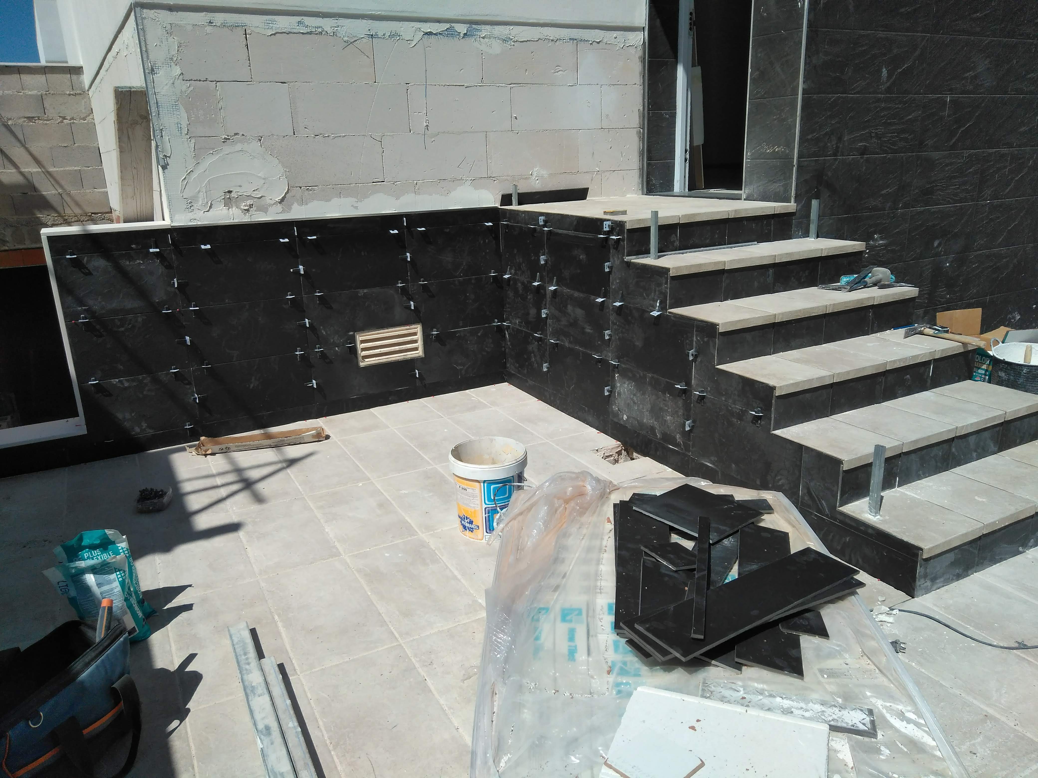 Azulejo PRO Portafolio. Instalación los azulejos, losas, baldosas