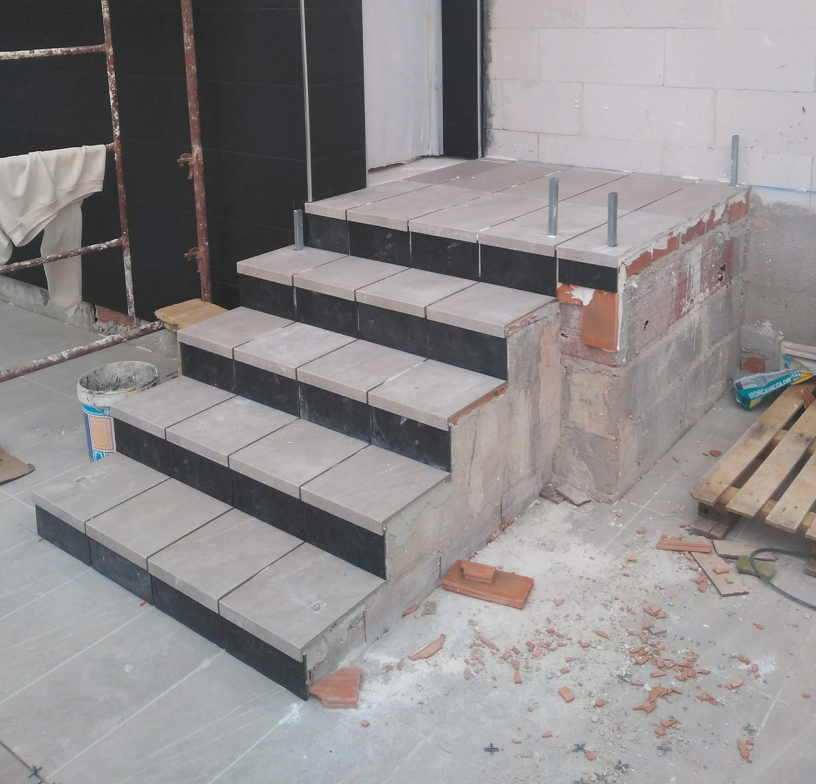 Azulejo PRO Portafolio. Instalación los azulejos, losas, baldosas