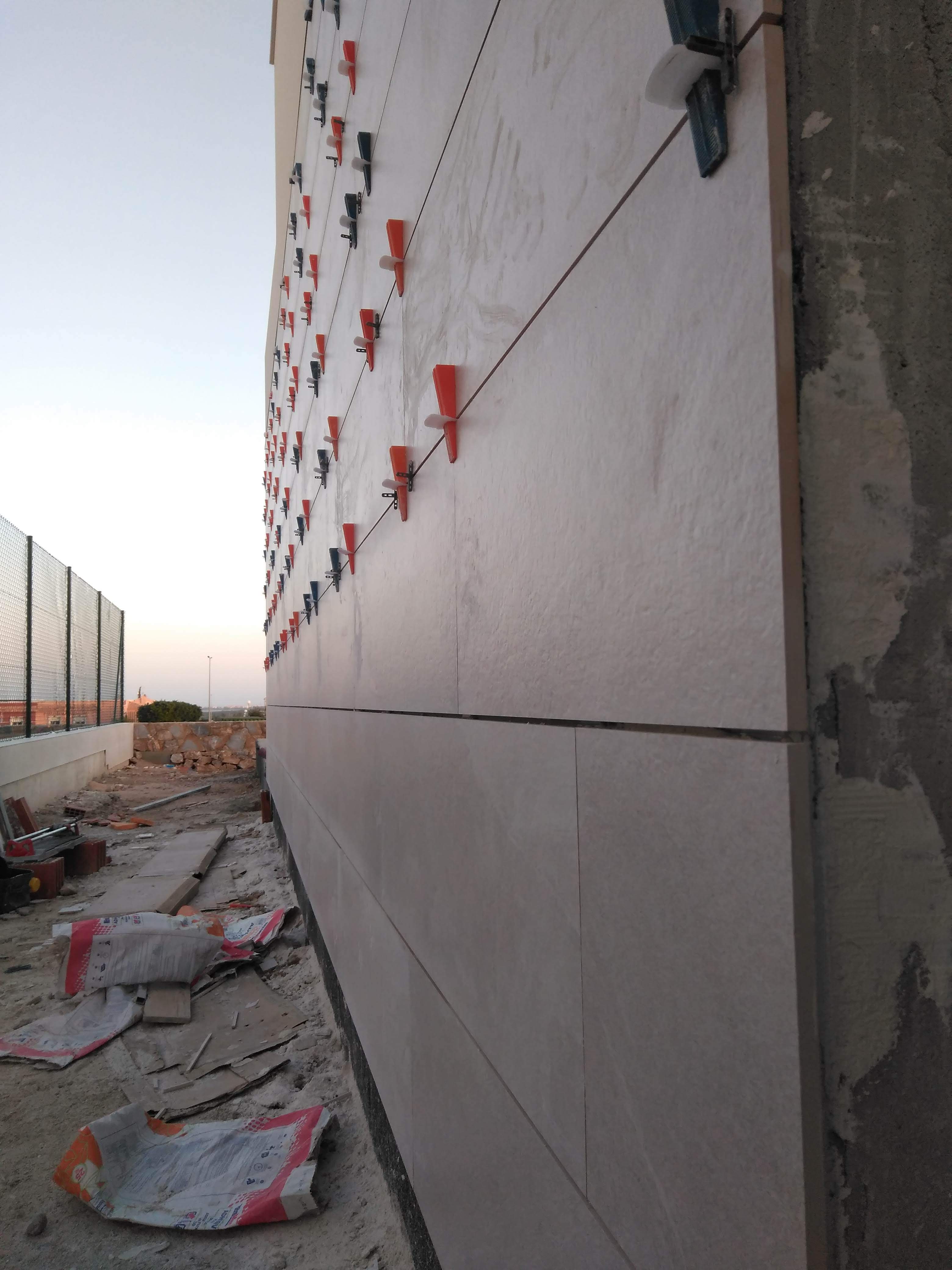 Azulejo PRO Portafolio. Instalación los azulejos, losas, baldosas