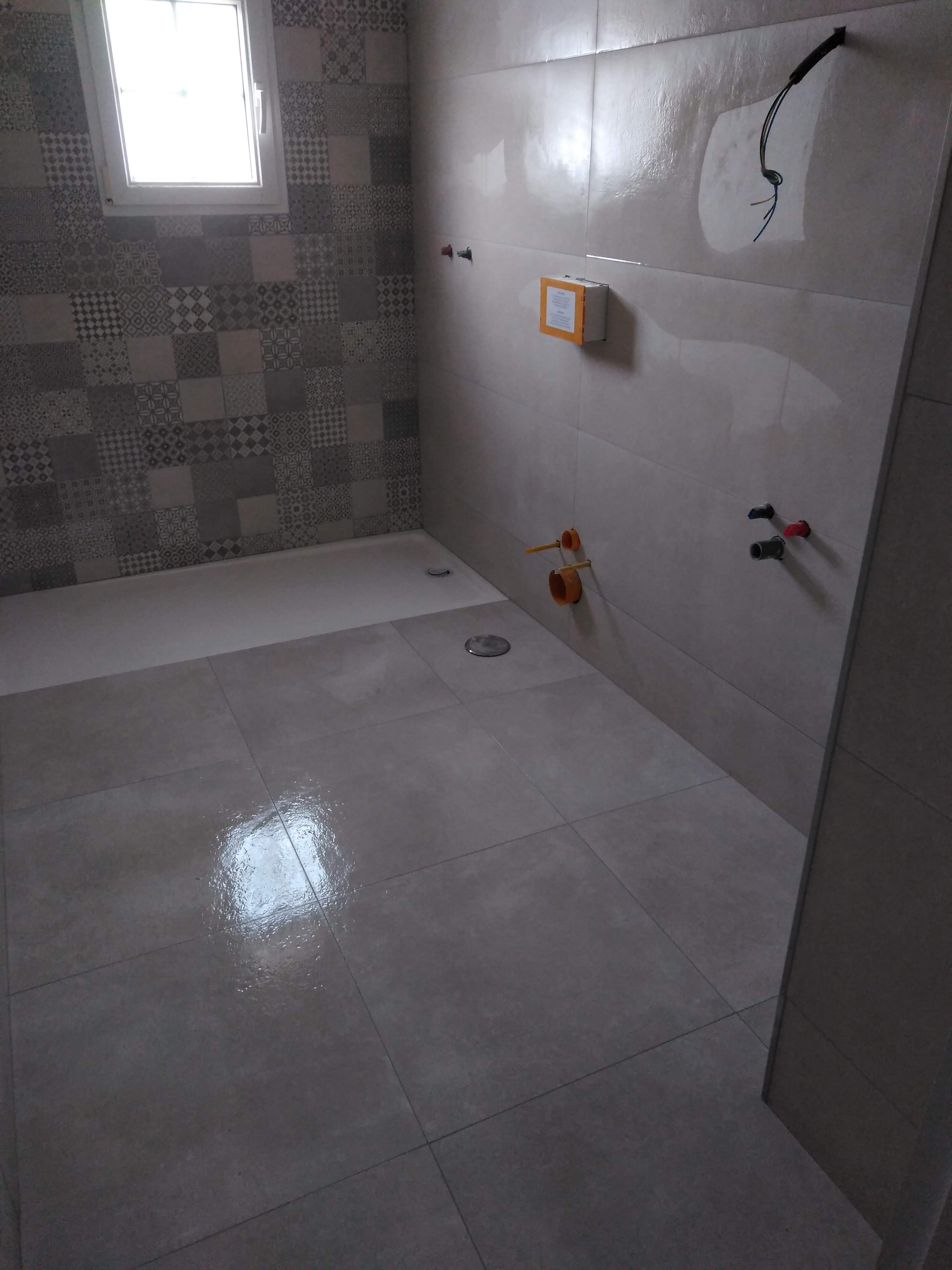 Azulejo PRO Portafolio. Instalación los azulejos, losas, baldosas